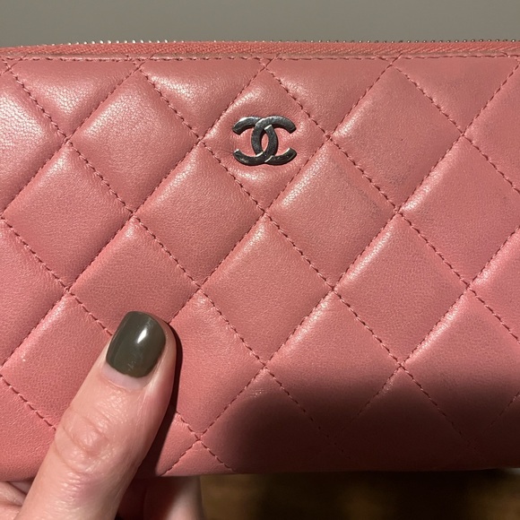 CHANEL Pink Quilted Zip Wallet - Picture 6 of 16